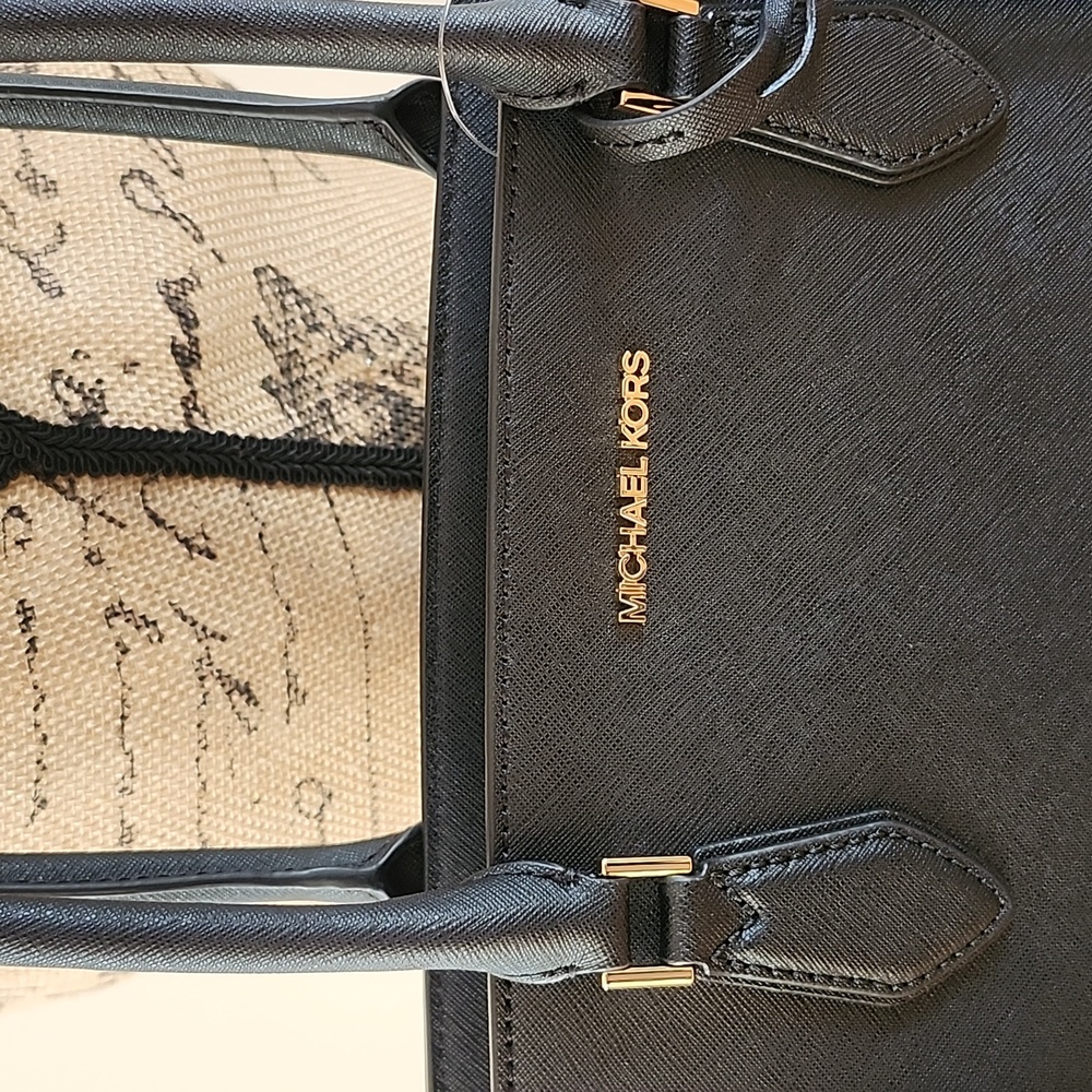 Michael Kors Bag - Picture 3 of 8